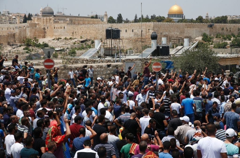 Israeli Forces Attack Peaceful Crowds At Jerusalem Holy Site | Amnesty ...